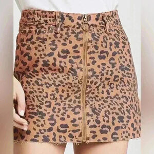 Free People Women's Zip It Up leopard Printed Mini Skirt size 29 waist